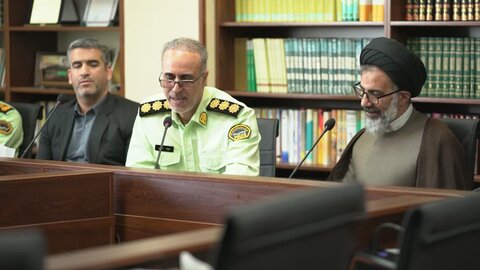 گرامیداشت هفته نیروی انتظامی با تجلیل امام جمعه فردیس از نیروهای خدوم ناجا