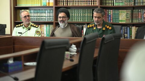 گرامیداشت هفته نیروی انتظامی با تجلیل امام جمعه فردیس از نیروهای خدوم ناجا