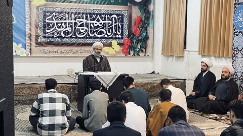 تصاویر/ جلسه اخلاق امام جمعه مراغه در مدرسه علمیه امام حسین(ع)مراغه