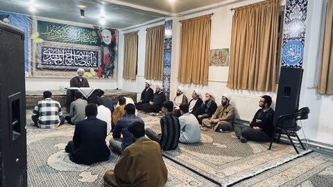 تصاویر/ جلسه اخلاق امام جمعه مراغه در مدرسه علمیه امام حسین(ع)مراغه