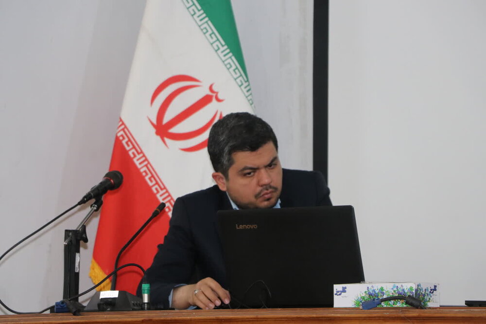 افول منزلت زن در غرب؛ پیامد دیدگاه ابزاری در نظام آمریکا است