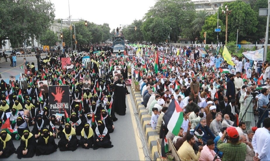 رئیس تحریک بیداری امت مصطفای پاکستان: آمریکا با نقاب صلح، چهره خیانت را پنهان نمیتواند