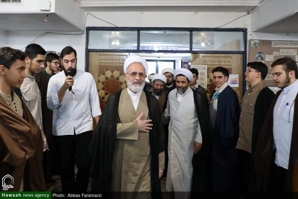 İlim Havzaları Bin Yılı Aşkın Kesintisiz Bir Tarihî Geçmişe Sahiptir / Kum’da 700 Ders-i Haric Düzenleniyor