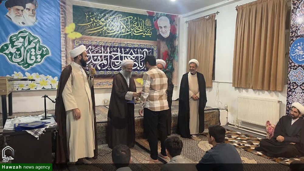 تصاویر/ جلسه اخلاق امام جمعه مراغه در مدرسه علمیه امام حسین(ع)