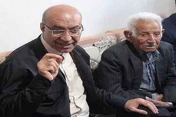 دیدار استاندار و نماینده کرمانشاه با خانواده شهید اهل کوزران+ تصاویر