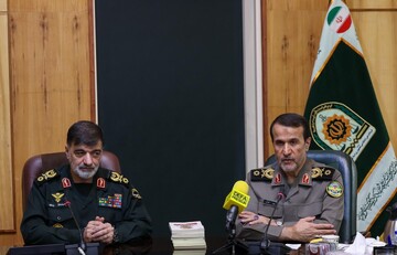 دشمن در جنگ تحمیلی ۱۲ روزه منتظر مردم در کف خیابان‌ها بود