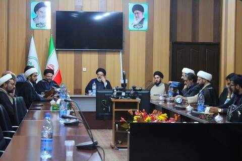 تصاویر/ نشست "تبیین نگاه بین الملل حوزه های علمیه" با حضور معاون بین‌الملل حوزه‌های علمیه کشور