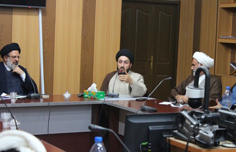 تصاویر/ نشست "تبیین نگاه بین الملل حوزه های علمیه" با حضور معاون بین‌الملل حوزه‌های علمیه کشور