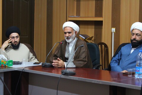 تصاویر/ نشست "تبیین نگاه بین الملل حوزه های علمیه" با حضور معاون بین‌الملل حوزه‌های علمیه کشور