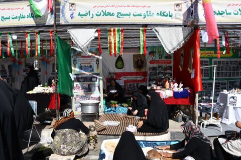 تصاویر/ افتتاح نمایشگاه‌ پایگاه های اسوه سپاه خوی