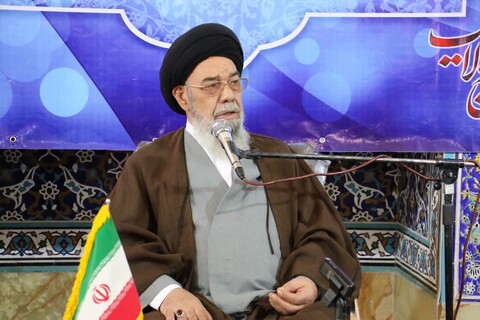 مساجد کا معاشرے کی ہدایت اور نوجوان نسل کی تربیت میں مرکزی کردار ہے