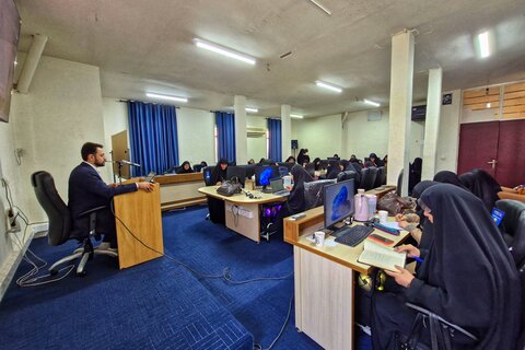 تصاویر/ دوره کاربردهای هوش مصنوعی در تدریس و آموزش