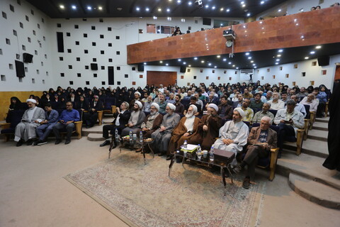 تصاویر / همایش ملی علامه ذوالفنون حسن زاده آملی در اصفهان
