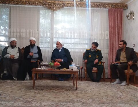 تصاویر/دیدار با خانواده شهید قربانی در آستانه