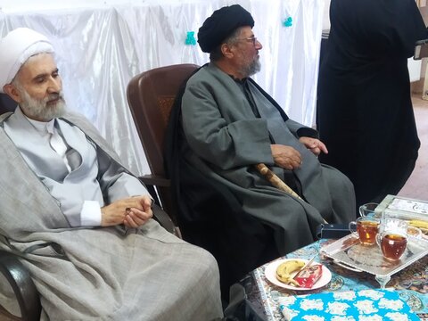 تصاویر/نشست صمیمی موسس مدرسه علمیه فاطمیه محلات با طلاب