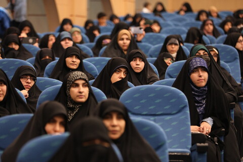 تصاویر/  همایش تجلیل از مبلغان فضای مجازی فعال در دفاع مقدس ۱۲ روزه