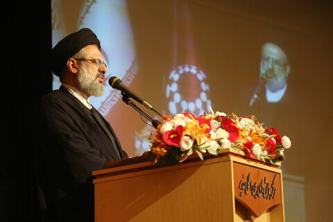 تصاویر/  همایش تجلیل از مبلغان فضای مجازی فعال در دفاع مقدس ۱۲ روزه