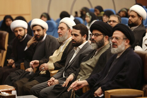 تصاویر/  همایش تجلیل از مبلغان فضای مجازی فعال در دفاع مقدس ۱۲ روزه