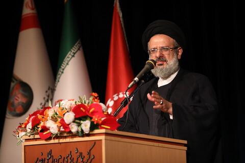 تصاویر/  همایش تجلیل از مبلغان فضای مجازی فعال در دفاع مقدس ۱۲ روزه