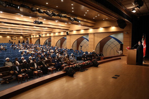 تصاویر/  همایش تجلیل از مبلغان فضای مجازی فعال در دفاع مقدس ۱۲ روزه