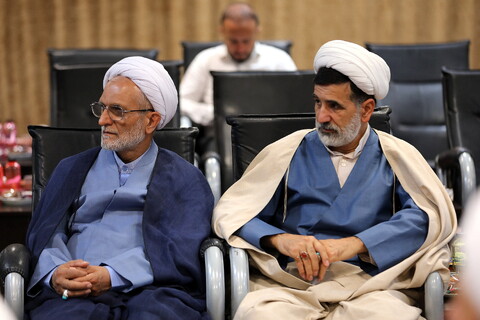 تصاویر/ دیدار نماینده ولی فقیه در بنیاد مسکن با آیت الله اعرافی