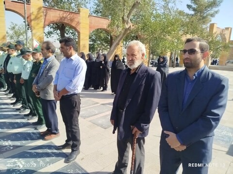 تصاویر / مراسم غبارروبی و عطر افشانی مزار مطهر شهدا در آذرشهر