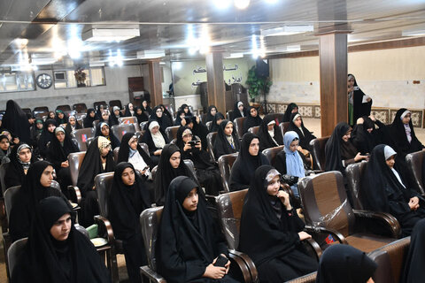 تصاویر/دیدار امام جمعه خوی با دانش آموزان اتحادیه انجمن‌های اسلامی