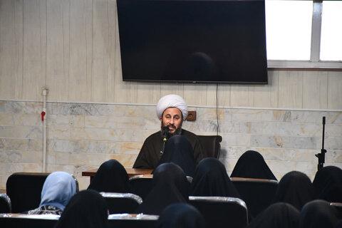 تصاویر/دیدار امام جمعه خوی با دانش آموزان اتحادیه انجمن‌های اسلامی