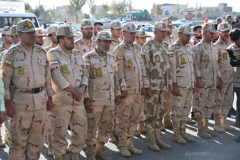 تصاویر/ غبارروبی وعطرافشانی گلزار مطهر شهدای خوی