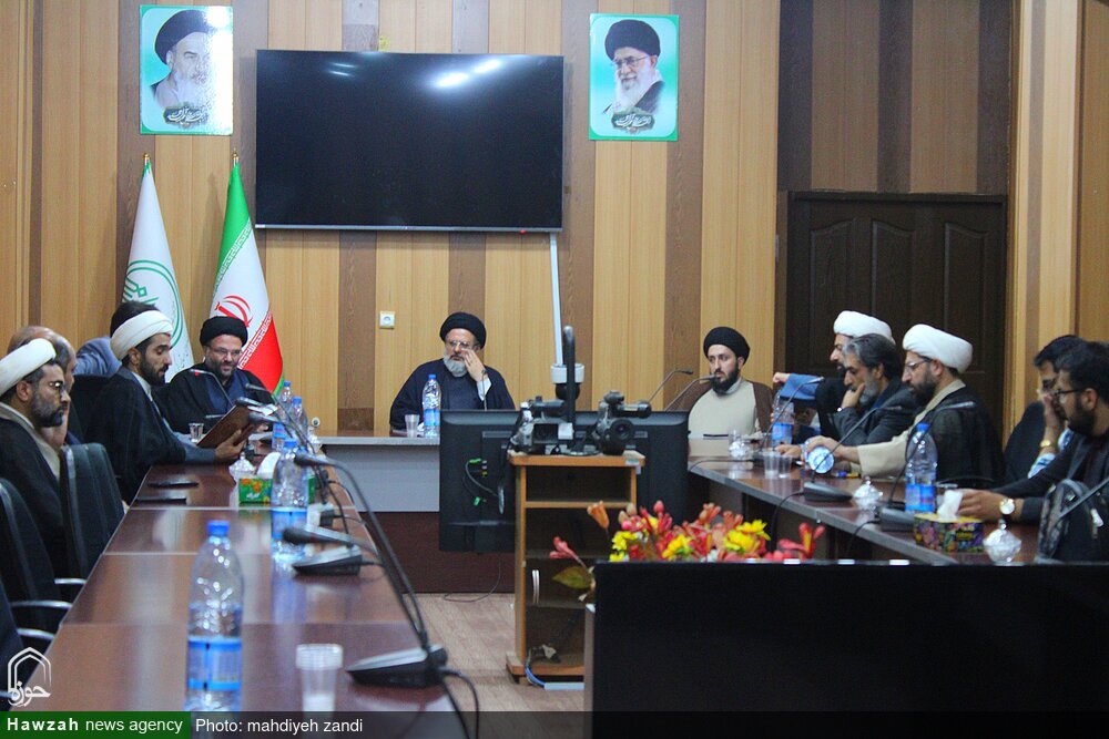 تصاویر/ نشست "تبیین نگاه بین الملل حوزه های علمیه" با حضور معاون بین‌الملل حوزه‌های علمیه کشور