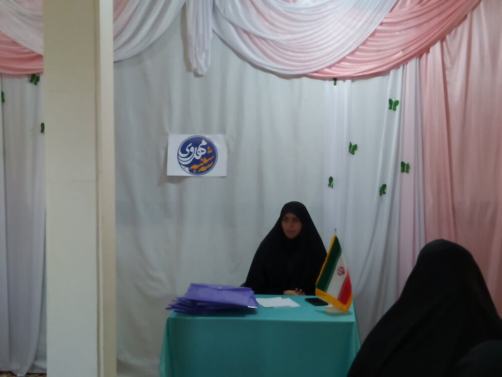 نشست مهدویت در مدرسه علمیه نجمه خاتون تکاب برگزار شد+ عکس