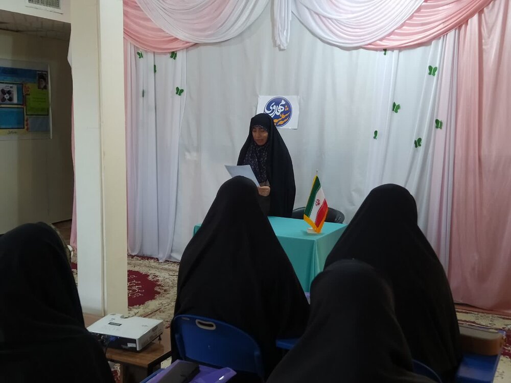 نشست مهدویت طلاب مدرسه علمیه نجمه خاتون تکاب