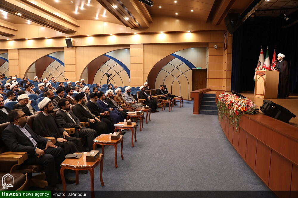 क़ुम अल मुक़द्दस मे 12 दिवसीय युद्ध के दौरान मीडिया में सक्रिय प्रचारकों के सम्मान में कांफ्रेंस आयोजित