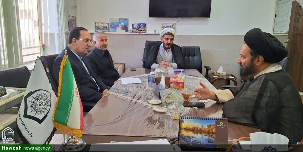 نشست مشترک معاونت تبلیغ حوزه علمیه اصفهان با مسئولان پزشکی قانونی استان+ عکس