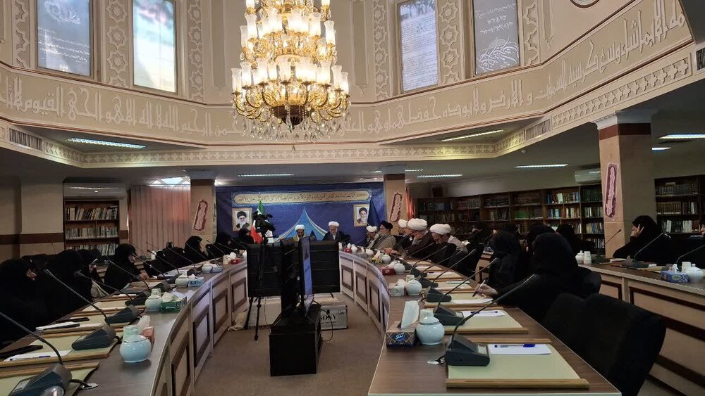 اجلاسیه «بررسی عملکرد کارگروه‌ها و آسیب‌شناسی روند تدوین پژوهش‌های پایانی سطوح عالی مدارس علمیه تخصصی استان تهران»،