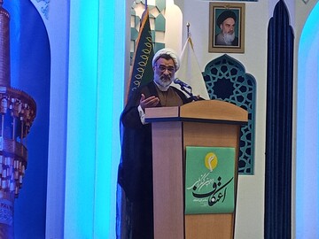 اعتکاف، نمونه‌ای از حکمرانی مردمی دینی است/ نخبگان محور پیشرفت علمی و فناوری کشور هستند