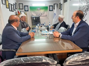 تأکید امام جمعه نهاوند بر اهمیت پیوست فرهنگی در برنامه‌های کارگری