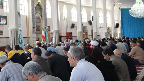 تصاویر/ اقامه نماز جمعه شهرستان شاهین دژ