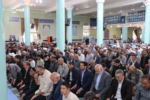 تصاویر/ اقامه نماز جمعه شهرستان تکاب