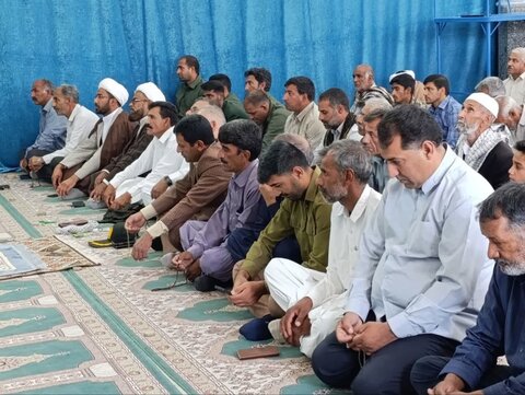 تصاویر/ اقامه نماز جمعه شهر ریگان