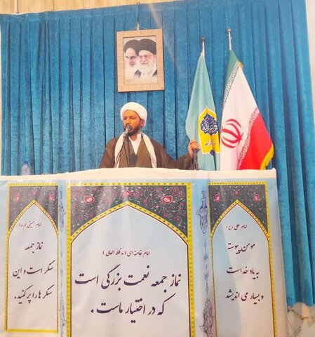 تصاویر/ اقامه نماز جمعه و راهپیمایی بشارت نصر شهر منوجان