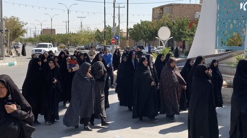 تصاویر/ اقامه نماز جمعه و راهپیمایی بشارت نصر شهر اختیارآباد