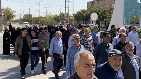 تصاویر/ اقامه نماز جمعه و راهپیمایی بشارت نصر شهر اختیارآباد