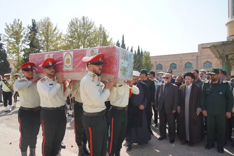 تصاویر وداع  باشکوه با شهید سرافراز انتظامی سرهنگ غلامرضا جمشیدی‌پور