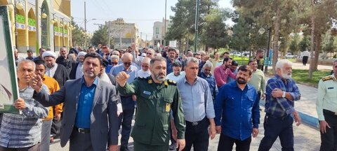 تصاویر/ نماز عبادی سیاسی جمعه بادرود و راهپیمایی جمعه بشارت نصر