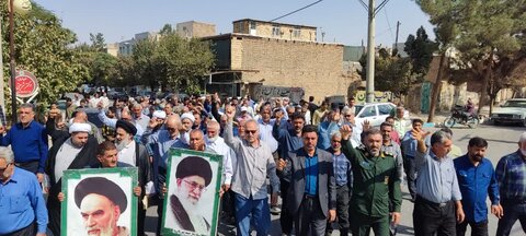 تصاویر/ نماز عبادی سیاسی جمعه بادرود و راهپیمایی جمعه بشارت نصر