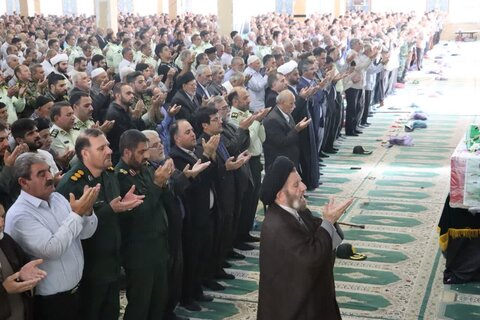 تصاویر اقامه نماز جمعه خرم آباد