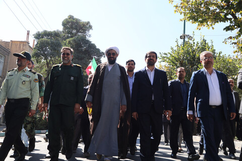 تصاویر / راهپیمایی «بشارت نصر» در همدان