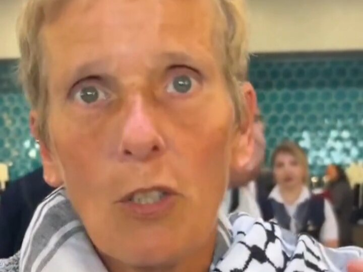 ویڈیو/ برطانوی انسانی حقوق کے رکن: اسرائیلی انسان نما جانور ہیں