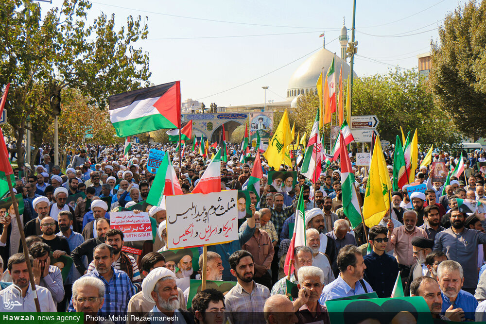 أهالي قم يتظاهرون تضامناً مع المظلومين في غزة + صور وفيديو